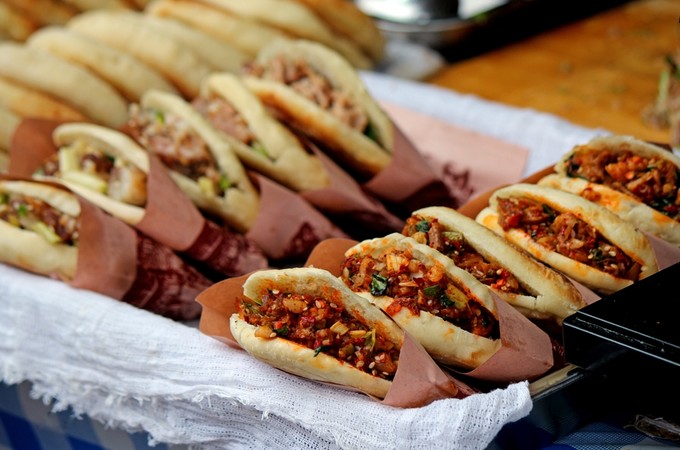 花燈與美食就像孿生兄妹，總是形影不離